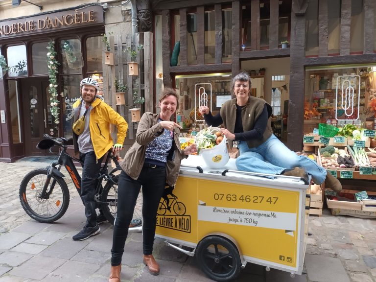 Le Lièvre à Vélo & Les Cornichons Epicerie Laval